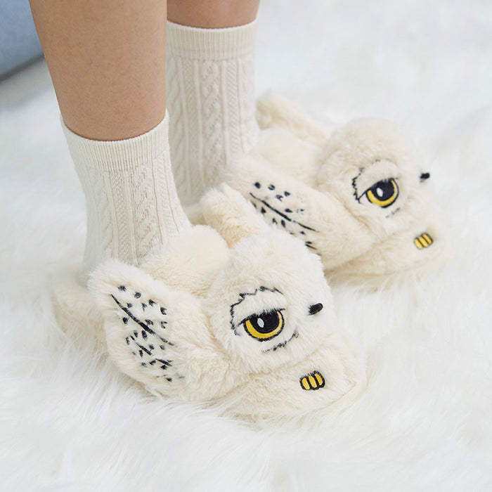Wholesale Plush adult slippers are warm and cute