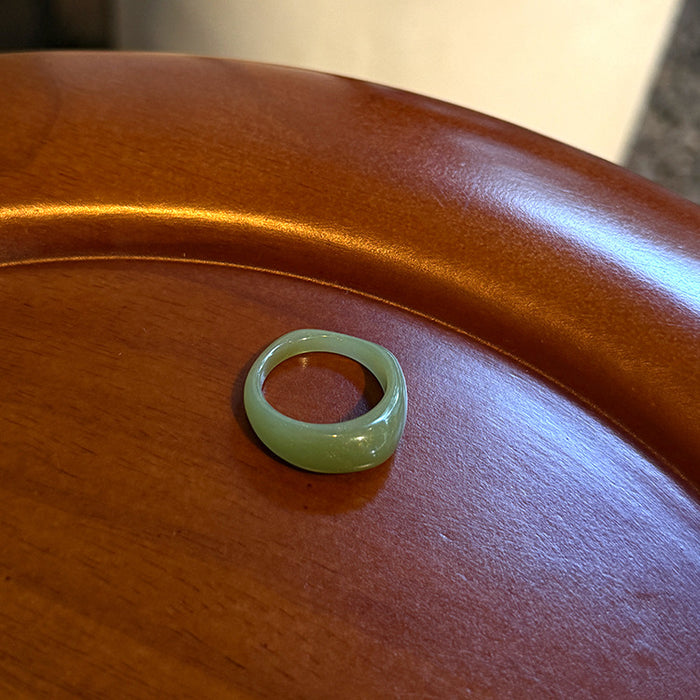 Wholesale A niche and unique resin ring with a cold and conspicuous opening, copper electroplating with versatile rings for women