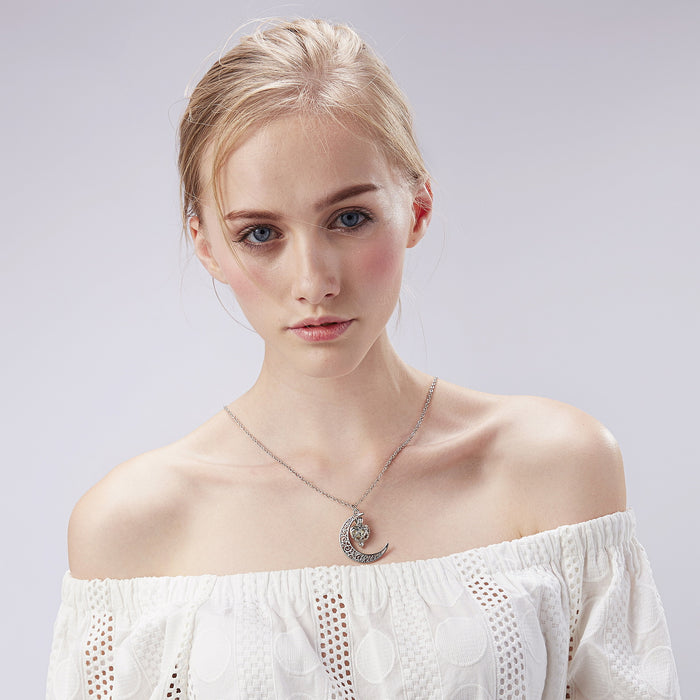 Wholesale Heart-shaped Luminous Necklace Pendant Creative Halloween Short Clavicle Chain