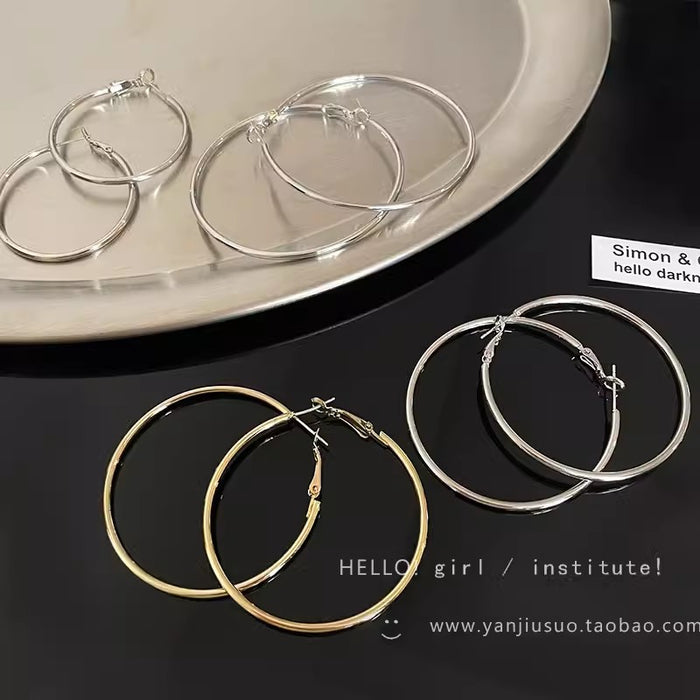 Wholesale Simple plain circle earrings, light luxury, niche earrings, high-end feel, unique temperament, ear rings