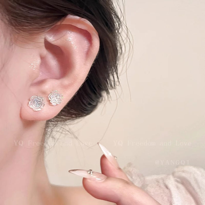 Wholesale Ear studs, gentle and sweet earrings, simple and versatile ear accessories