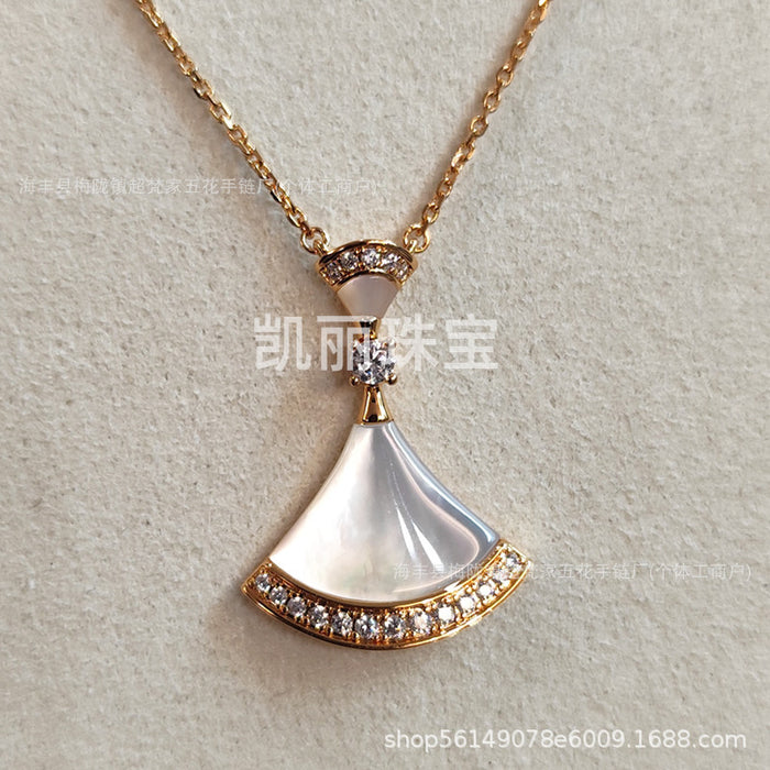Wholesale Gold Plated Fan Necklace Copper Alloy Jewelry Accessory