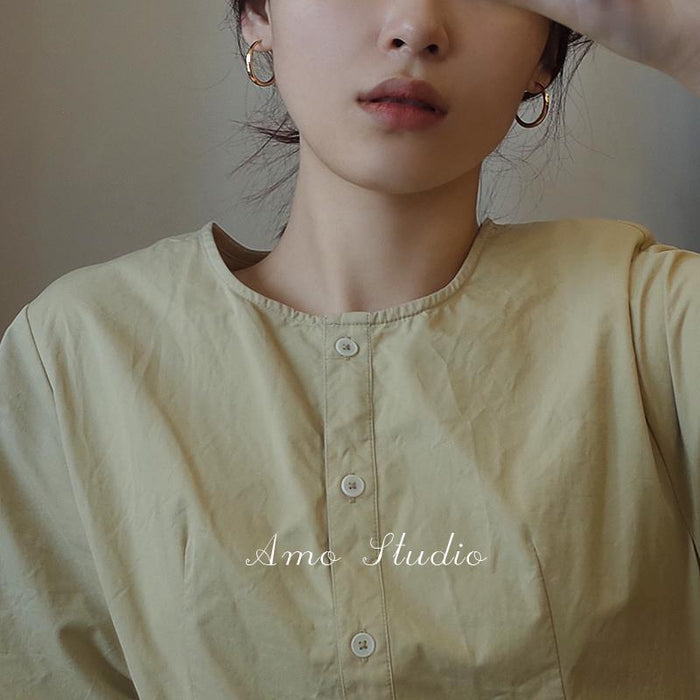 Wholesale C-shaped earrings with high-end photosensitive surface earrings