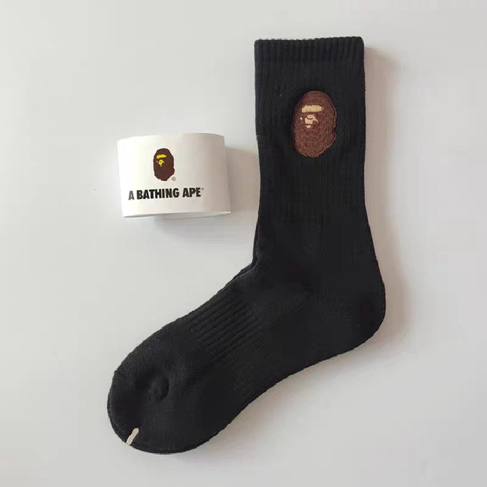 Wholesale Medium length towel bottom socks, high top sports long tube, embroidered white