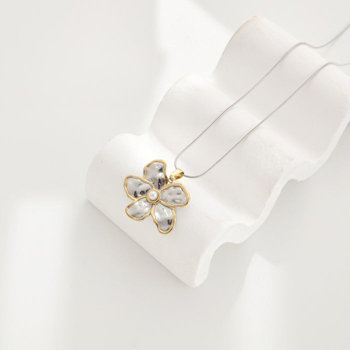 Wholesale Simple Stainless Steel Flower Love Pendant Necklace All-match Clavicle Chain Jewelry
