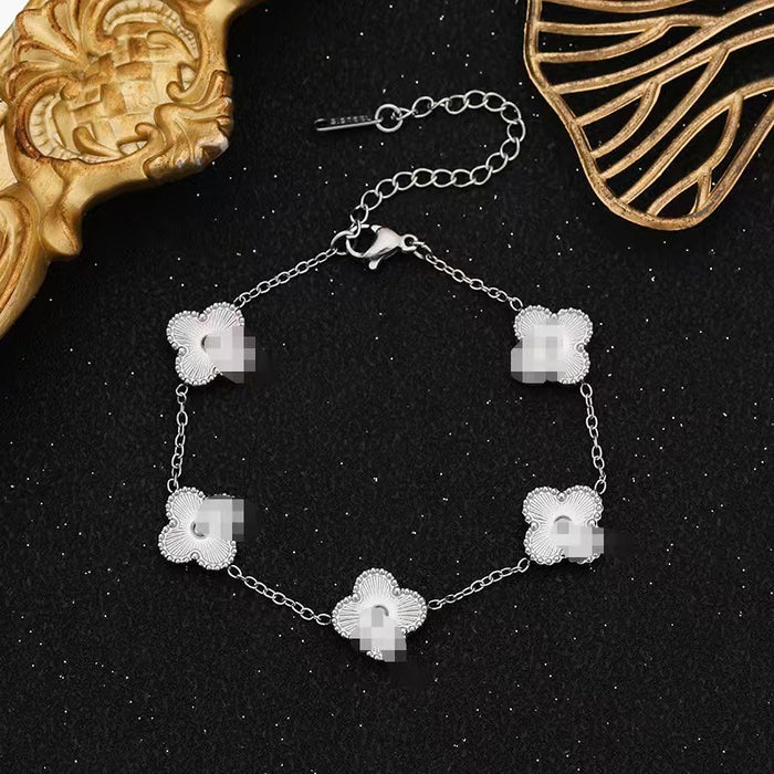 Wholesale Stainless Steel Clover Bracelet Simple Versatile Collarbone Chain