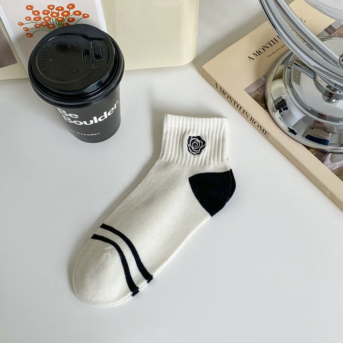 Wholesale Embroidered socks and socks