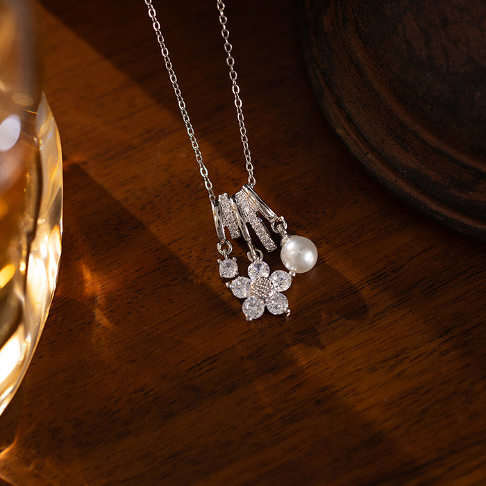 Wholesale Women's Stainless steel Necklace Five Petal Flower Circle Pendant