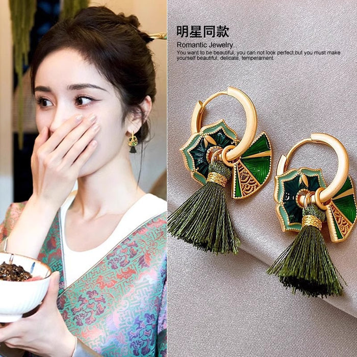 Wholesale Earrings, niche high-end design, a multi wearing painted earring