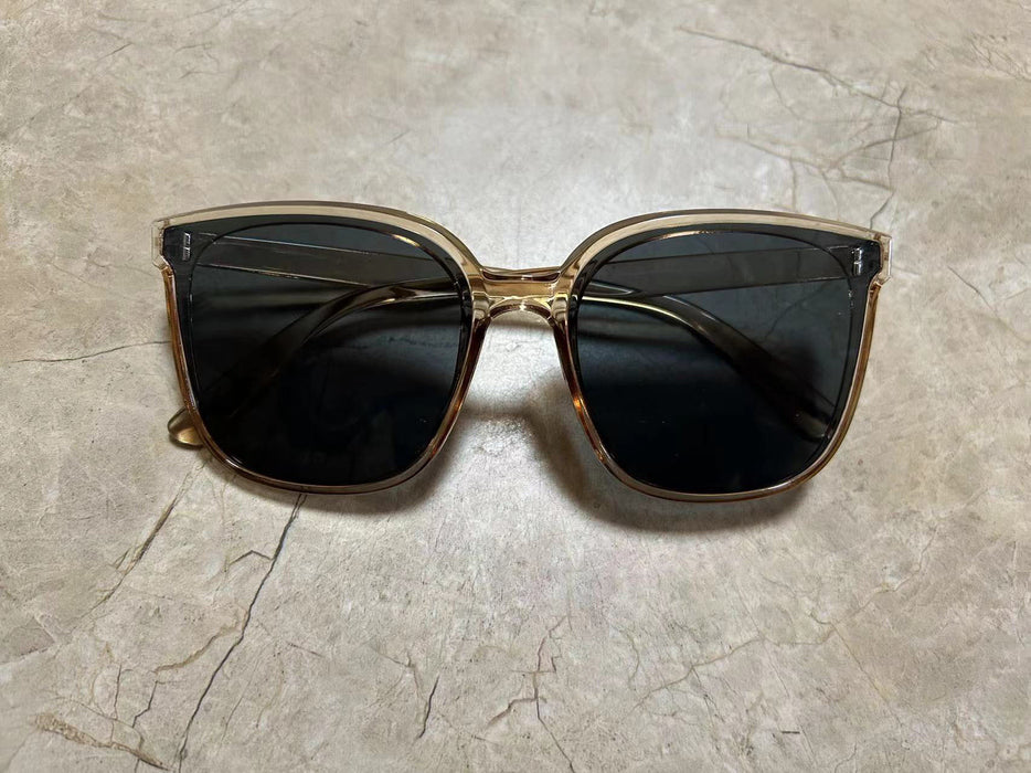 Wholesale Sunglasses Female Large Frame Black Sunglasses Sunglasses