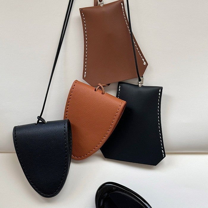 Wholesale Long leather pull-out key bag, wearing accessories, hanging neck, leather tag necklace, hanging glasses, keychain, niche accessories