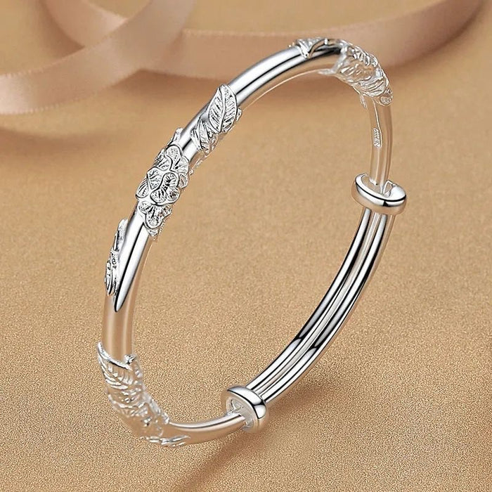 Wholesale Light luxury floral bracelet solid niche design bracelet