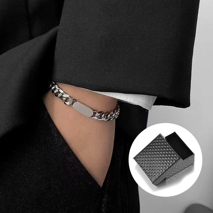 Wholesale Cuban chain necklace, high-end feel chain, simple and versatile sweater chain, niche vegetarian chain jewelry