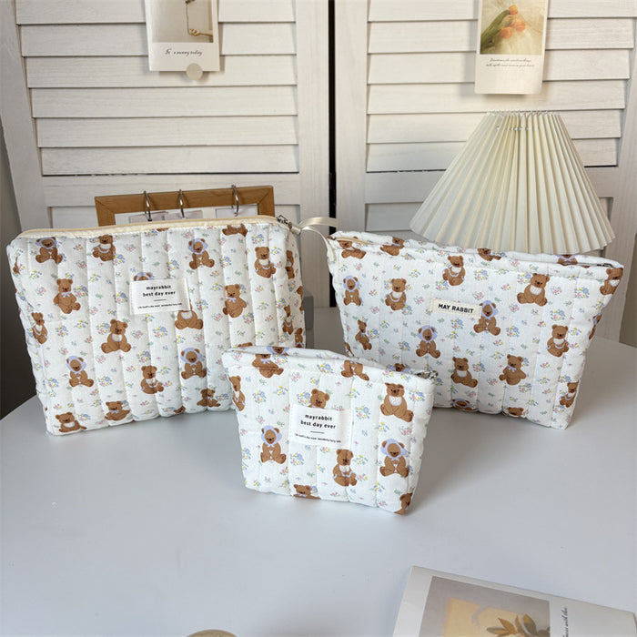 Wholesale Cute Cartoon Bear Quilted Cosmetic Bag Trendy Large Capacity Zipper Pouch Sweet Girl Handbag Fashion Accessory