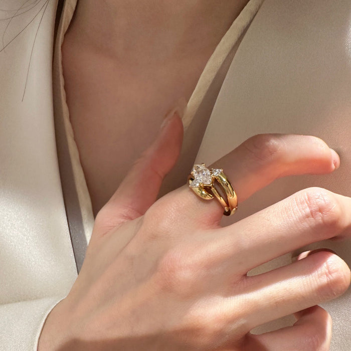 Wholesale Personalized and unique wide diamond ring, fashionable ring, new niche design, high-end layering ring