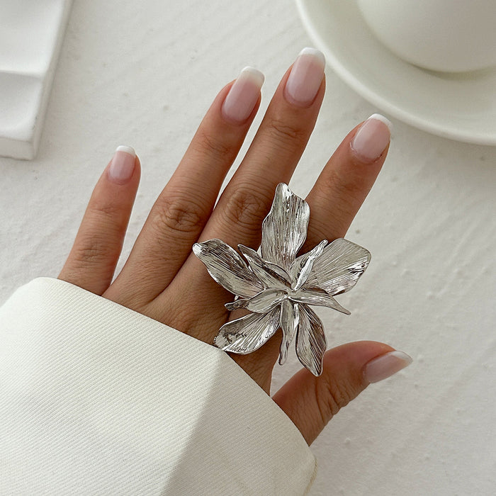 Wholesale Irregular imitation pearl ring with oval spiral pattern and adjustable ring for accessories