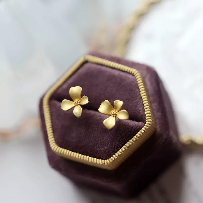 Wholesale Gold plated earrings, simple and fashionable floral earrings design, niche