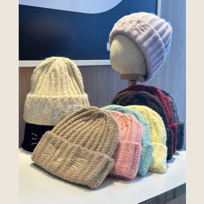 Wholesale Cute cat cartoon embroidered knitted hat