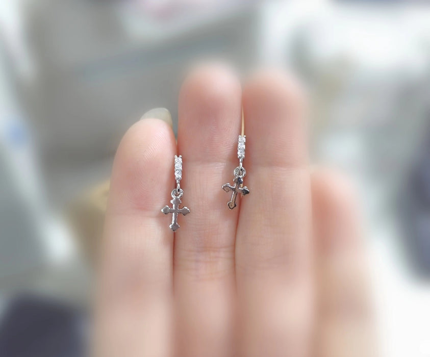 Wholesale Sparkling Zirconia Water Drop Cross Pendant Earrings Earbone Rings Small and Exquisite Stacked Ear Buckles Small and Unique Simple Versatile Earrings