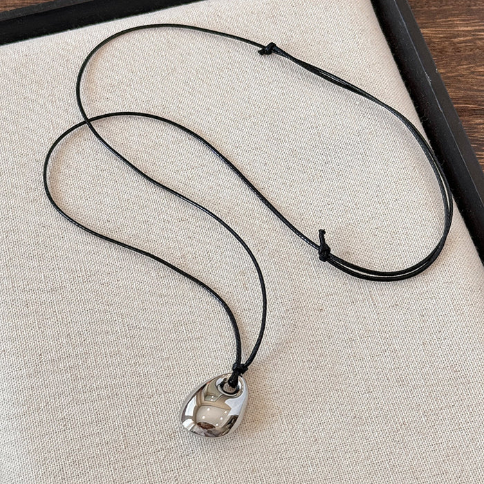 Wholesale Black leather rope necklace accessories, niche, simple, high-end, sweater chain