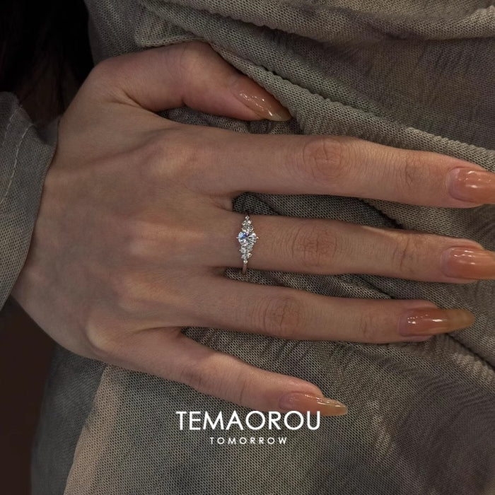 Wholesale Cool and Sparkling Diamond Silver Ring for Women,  Gentle Elegant,  Open Diamond Ring,  Index Finger Ring,  Accessible Luxury,  High-End Ring Pair