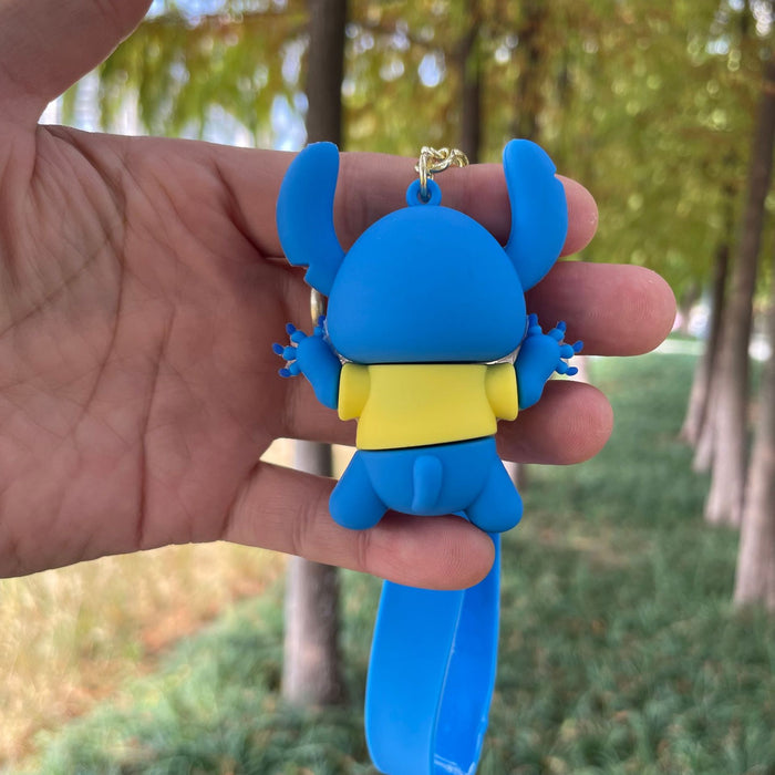 Wholesale Soft plastic figurine creative cute PVC keychain, car keychain, backpack pendant