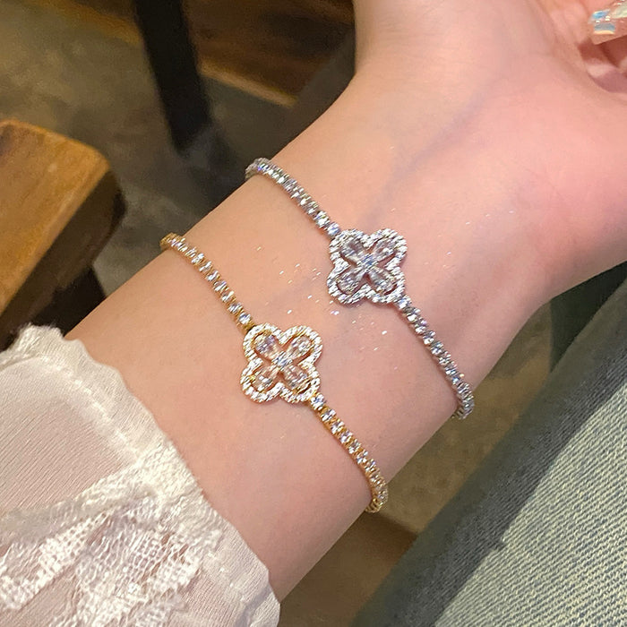 Wholesale Exquisite openwork four-leaf clover micro-set zircon bracelet
