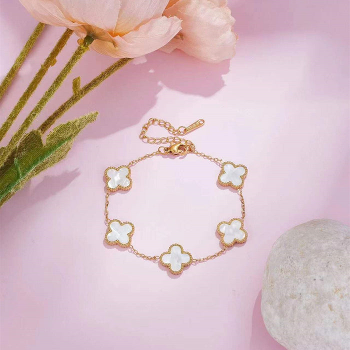 Wholesale Real Gold Electroplated Zircon Four-petal Flower Imitation Fritillaria Bracelet Light Luxury High-end Sense Bracelet Sweet All-match Bracelet Wholesale Women