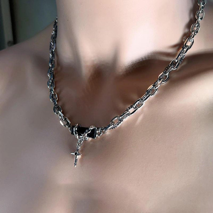 Wholesale Necklace for men with a niche design, wrapped and layered versatile collarbone chain pendant