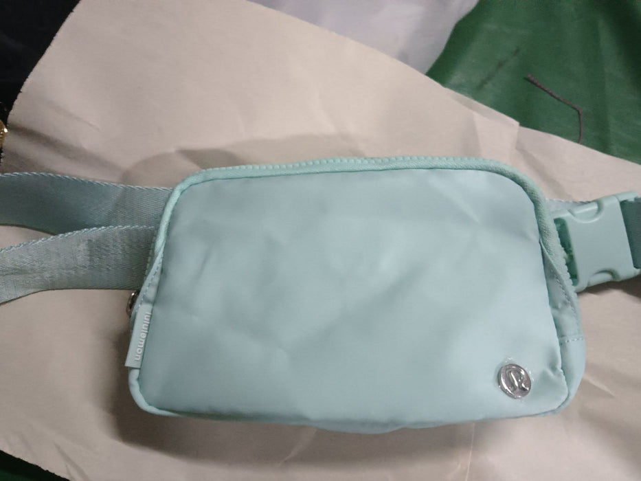 Wholesale Crossbody Nylon Waterproof Chest Bag JDC-SD-MeiYL003