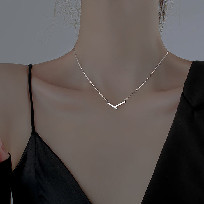 Wholesale Sweater chain, trendy necklace, light luxury, niche, high-end, long style, paired with base shirt accessories