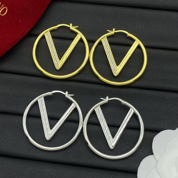 Wholesale Letter full diamond earrings, women's brass classic personalized design, fashionable light luxury style, round earrings