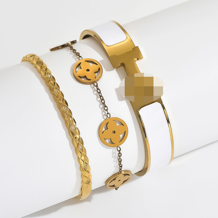 Wholesale Titanium Steel Gold Plated Bangle Bracelet With Row Drill Design For Women Stylish Fashion Accessory For Everyday Wear Or Boutique Resale