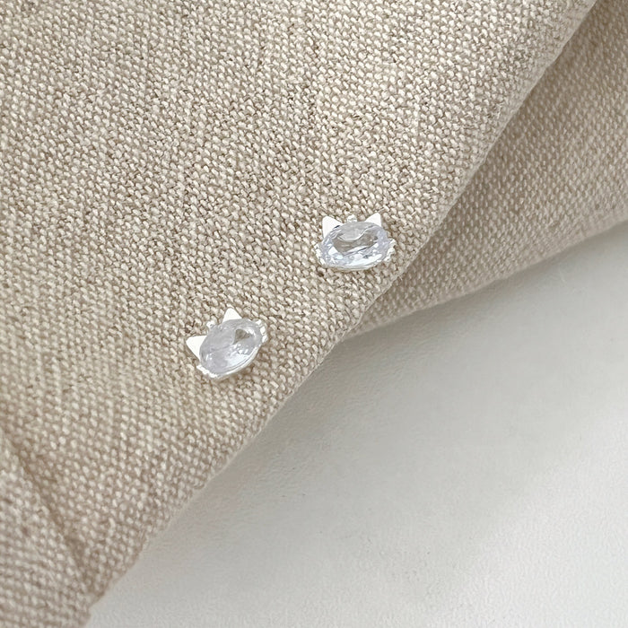 Wholesale Zircon earrings are simple and exquisite earrings with a small and high-end feel