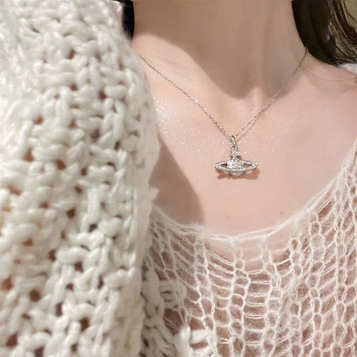 Wholesale Titanium steel pendant necklace with light luxury design and high-end feel, collarbone chain
