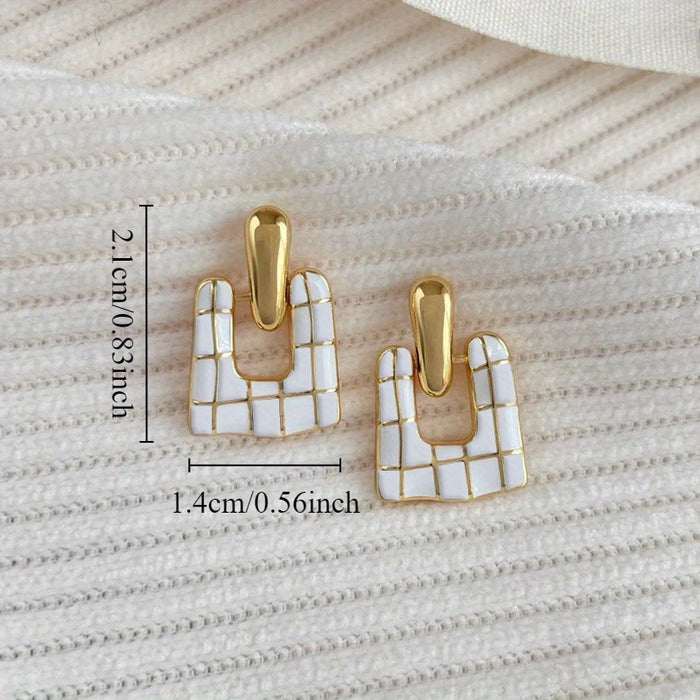 Wholesale Accessories, niche high-end pendant earrings, light luxury earrings, temperament earrings