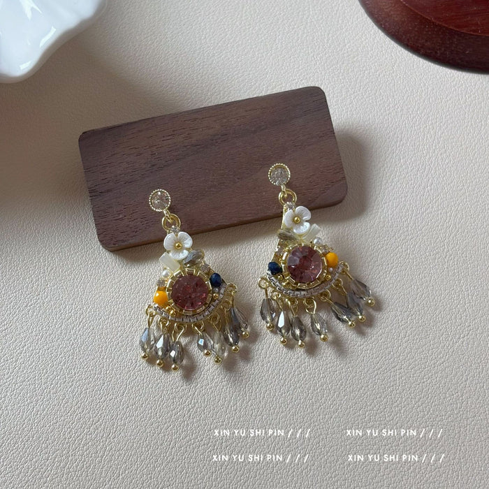 Wholesale Vintage imitation crystal earrings, high-end earrings, new earrings