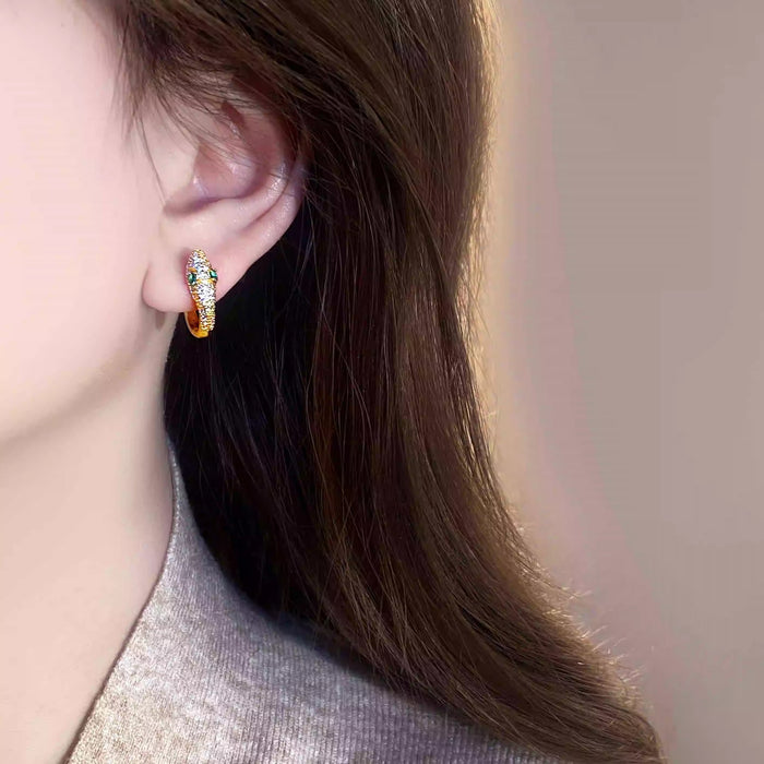 Wholesale Full diamond earrings with a niche design, snake shaped pearl earrings, unique earrings, and ear buckles