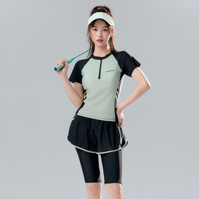 Wholesale Swimsuit two-piece set with five piece pants, sporty and conservative color blocking