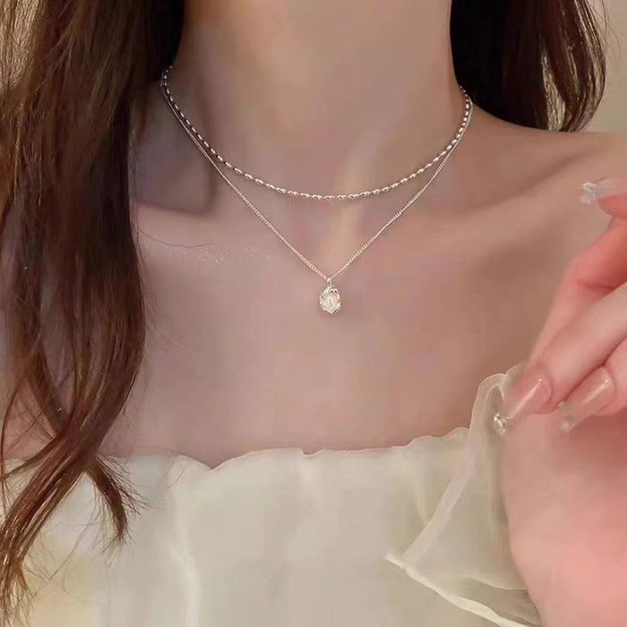 Wholesale Design simple pearl pendant necklace, light luxury, fashionable and high-end, versatile collarbone chain accessory