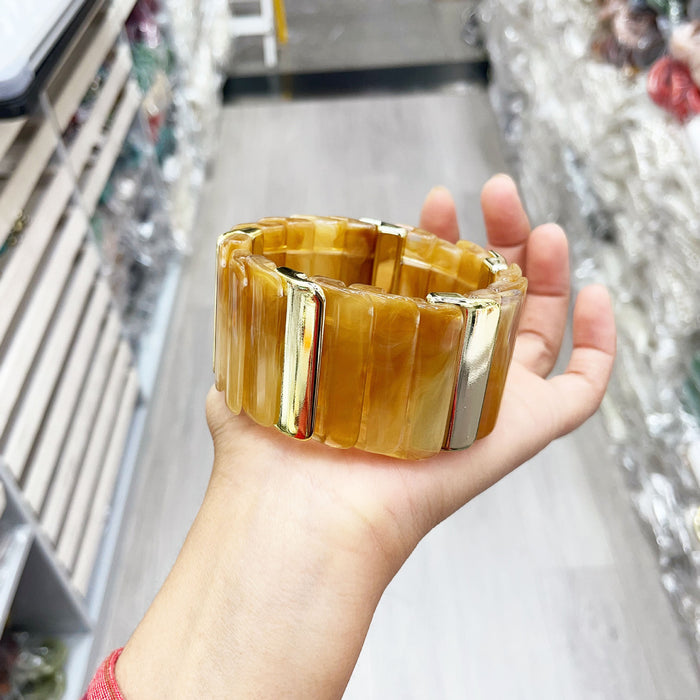 Wholesale New fashionable women's fashion acrylic fish scale shaped bracelet