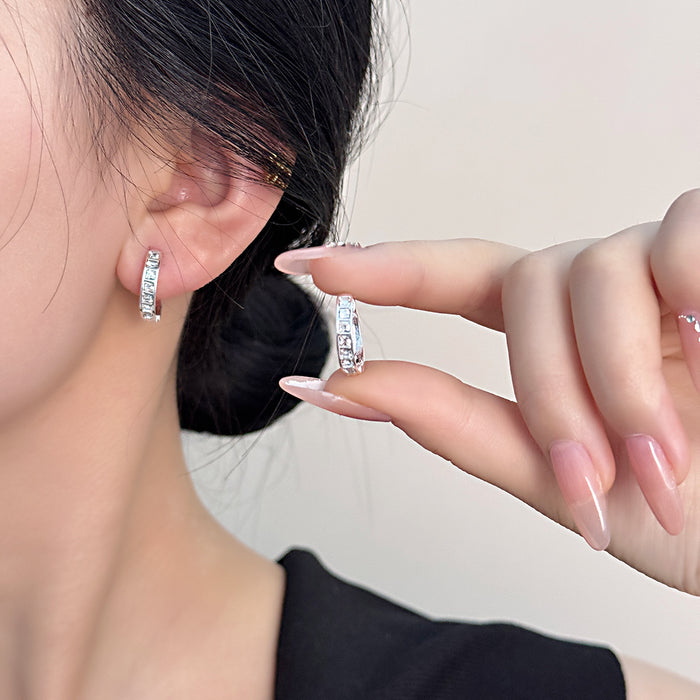 Wholesale Fashionable sparkling diamond earrings, square earrings, new earrings, niche design, high-end earrings