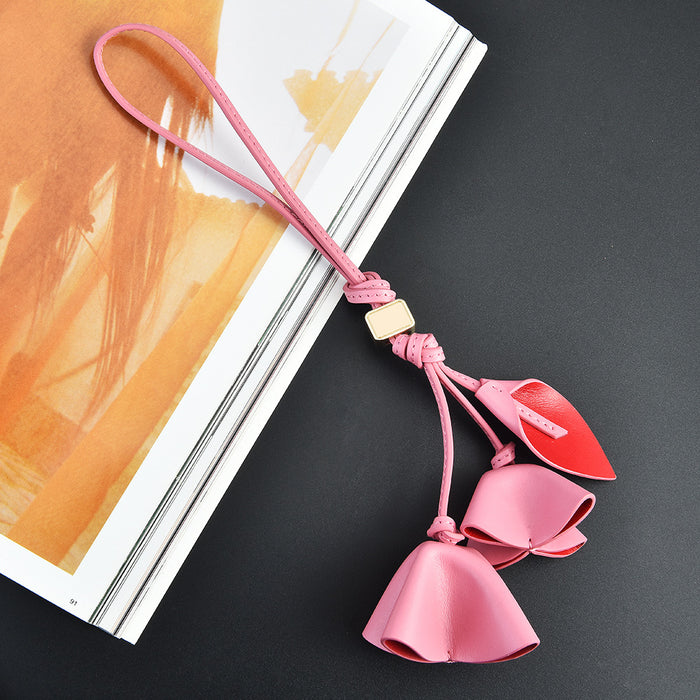 Wholesale Flower Tassel Leather Bag Charm Petal Keychain Stylish Women S Fashion Accessory Gift Boutique Resale