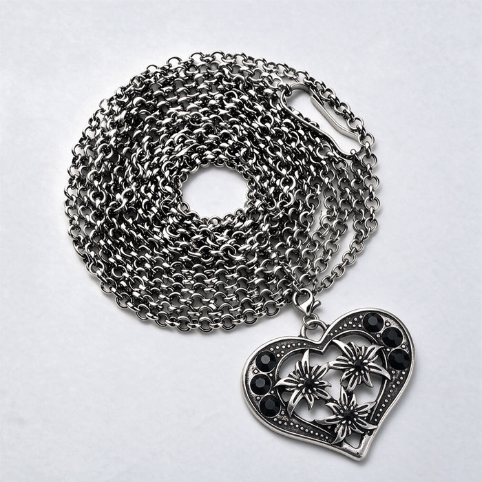 Wholesale Retro Edelweiss Long Pendant Necklace Red Heart Shaped Alloy Charm Bavarian Beer Festival Style Layered Fashion Jewelry Accessory