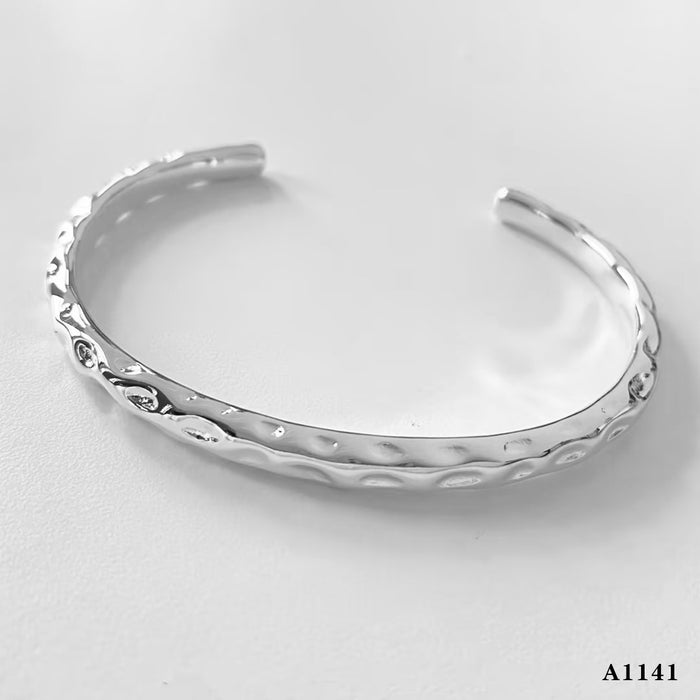 Wholesale Fashion Heart Shaped Irregular Texture Stackable Bracelet Set Stainless Steel Electroplated Women S Jewelry Accessory Everyday Wear