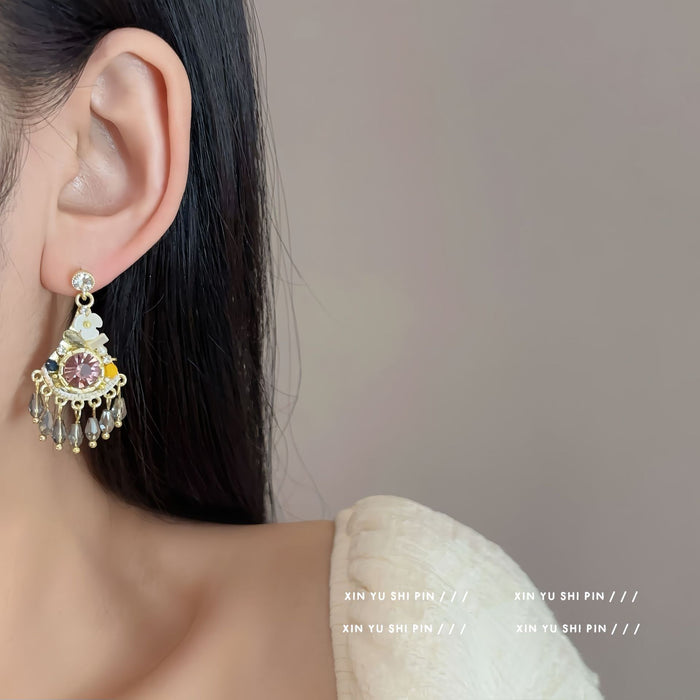 Wholesale Vintage imitation crystal earrings, high-end earrings, new earrings