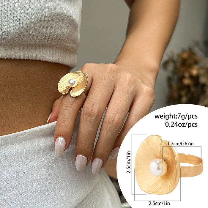 Wholesale Disc pleated metal ring Simple irregular niche flower jewelry