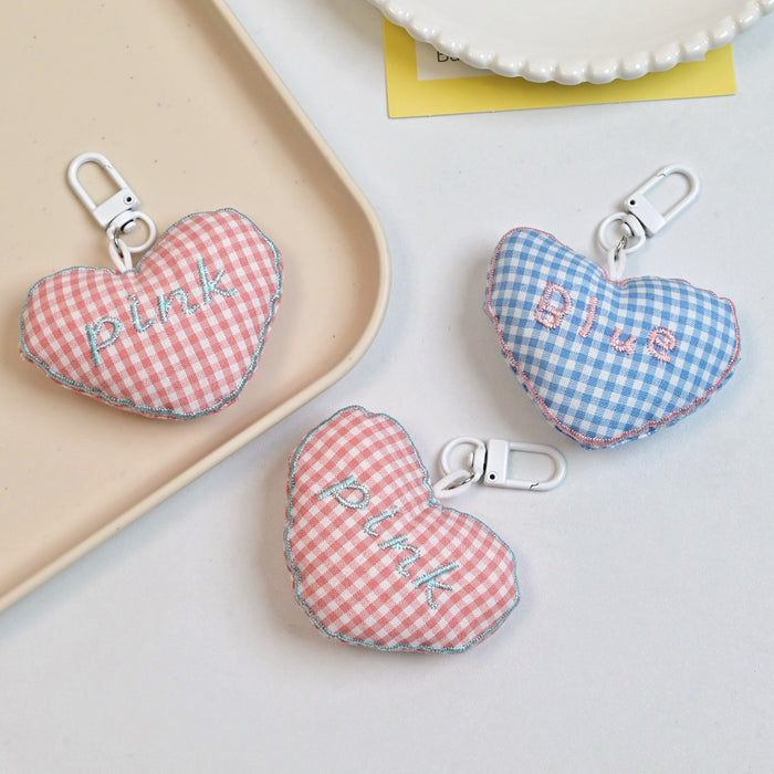 Wholesale Cotton filled three-dimensional grid heart-shaped keychain