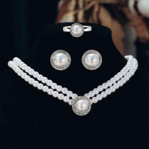 Wholesale Pearl necklace for women in summer, light luxury, niche, high-end design, versatile in autumn and winter