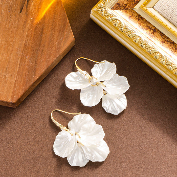 Wholesale White Imitation Shell Petal Earrings for Women All-match Earrings